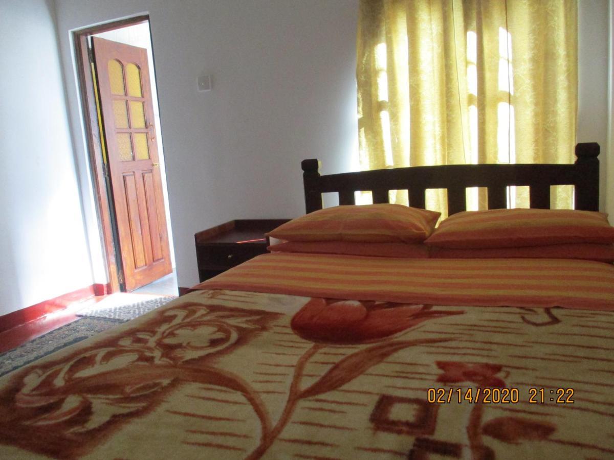 Andrews Hostel Нувара-Элия Экстерьер фото